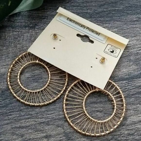 Sophia & Kate Gold Tone Wire Wrapped Circular Dangle Drop Earrings NEW - Picture 2 of 3